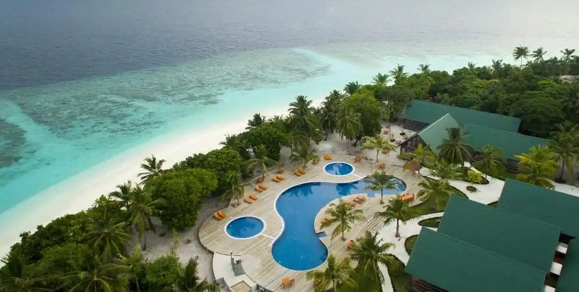 Furaveri Island Resort